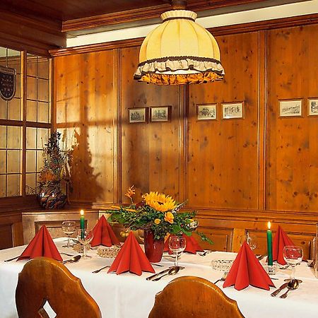 Altdeutsches Gasthaus Roter Hirsch Йена Екстериор снимка